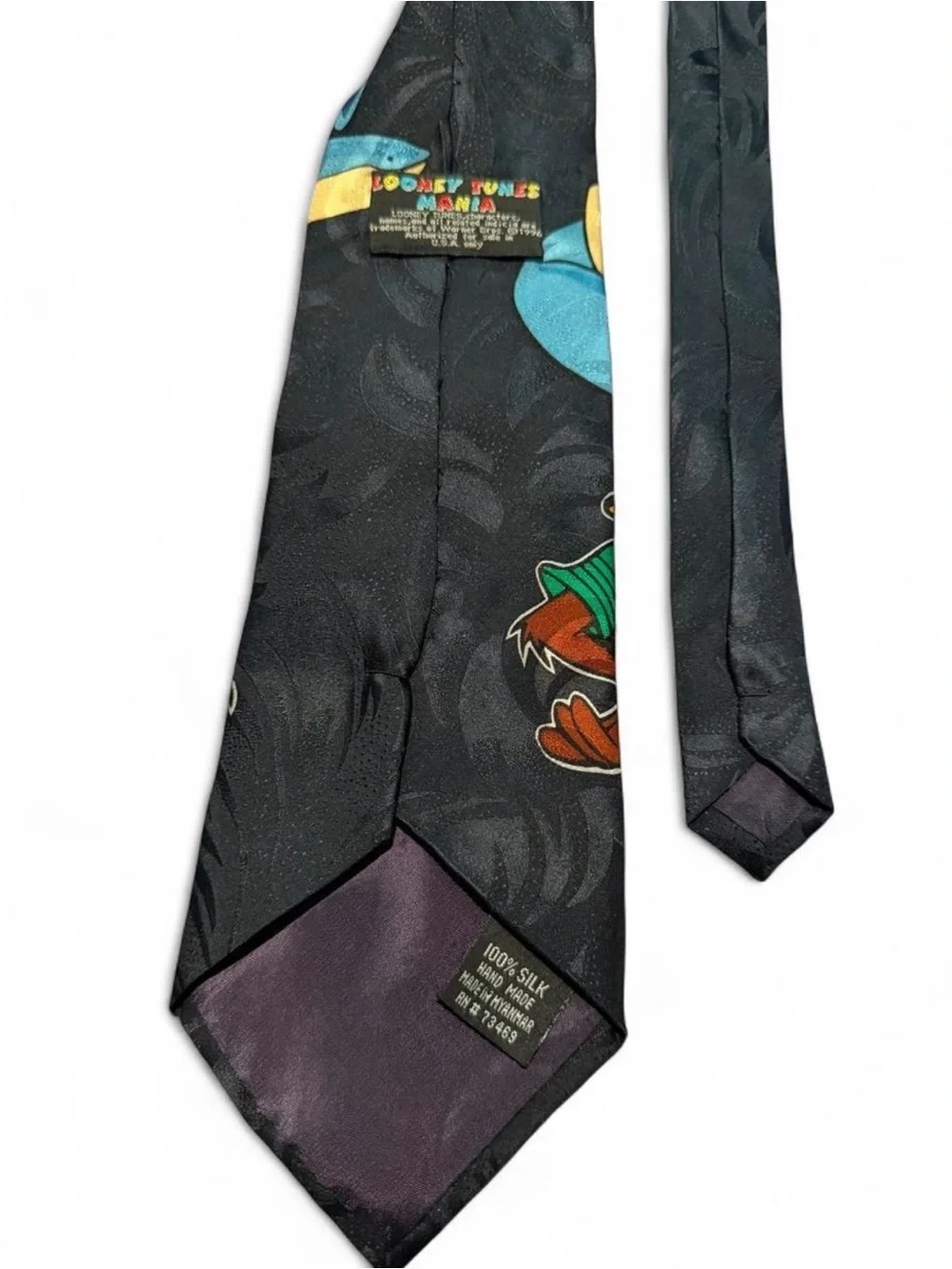 Silk 90s Warner Bros. Looney toons Novelty Cartoon Fishing Tie